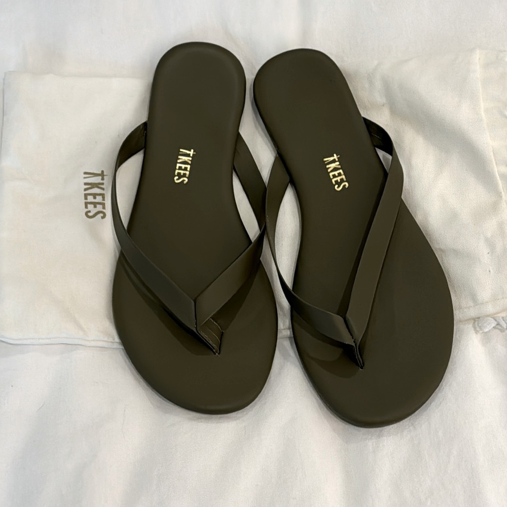 TKEES boyfriend sandal size 7